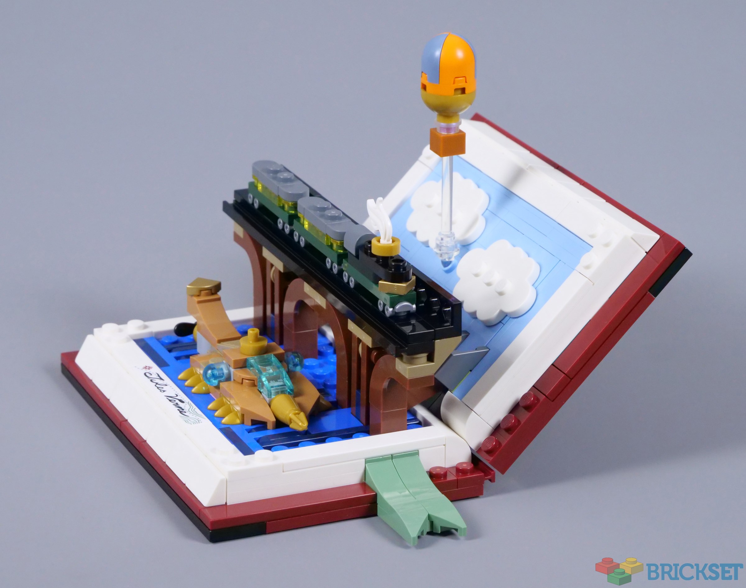 LEGO Promotional 40690 Tribute to Jules Verne's Books review